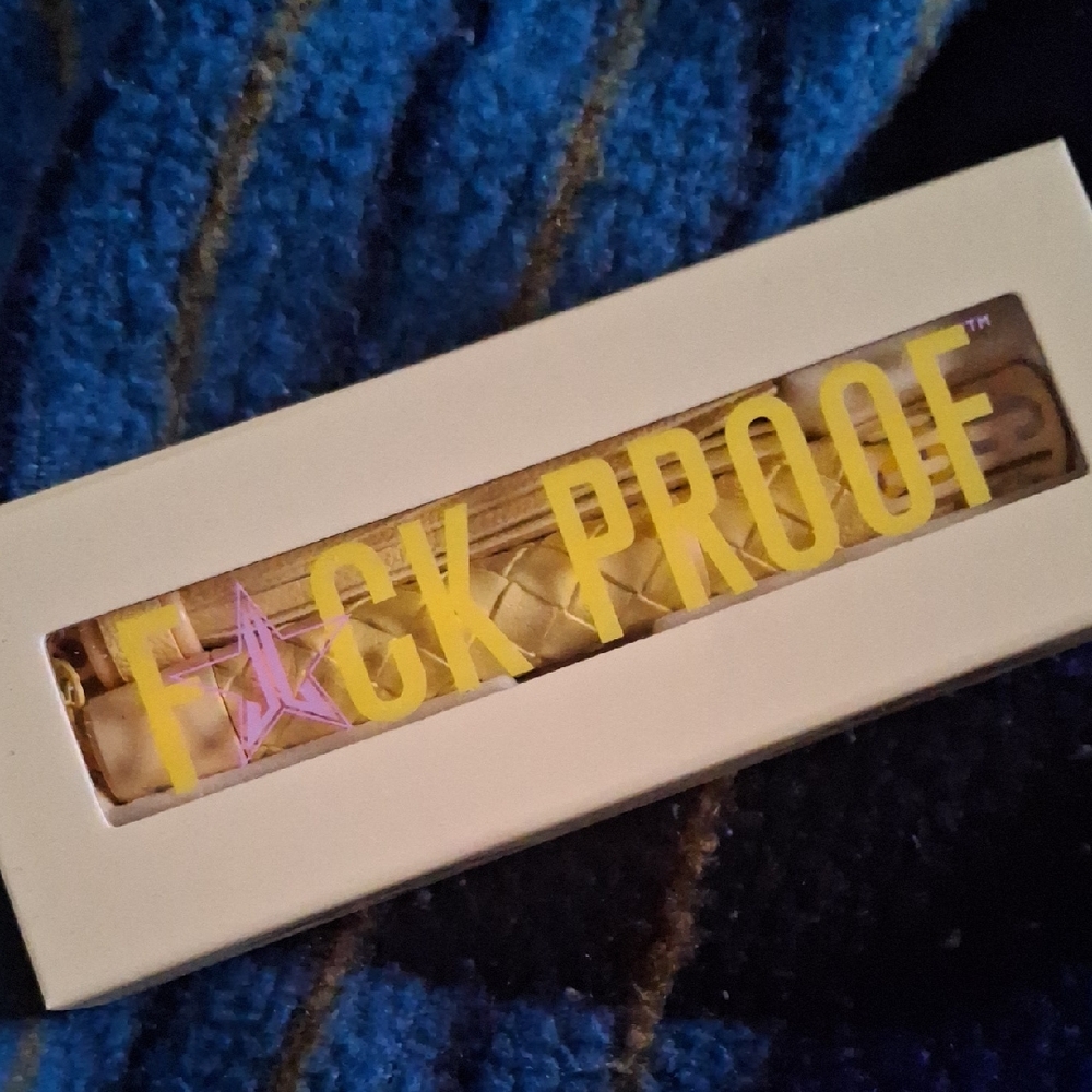 Banana Fetish Fck Proof Mascara